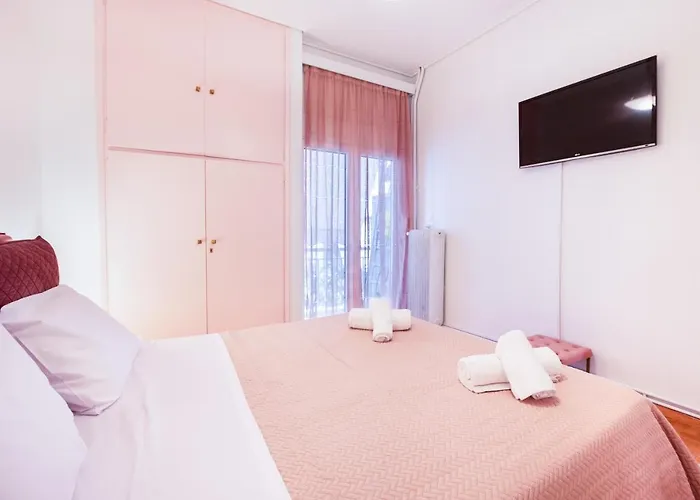 Modern Apartment Near City Center