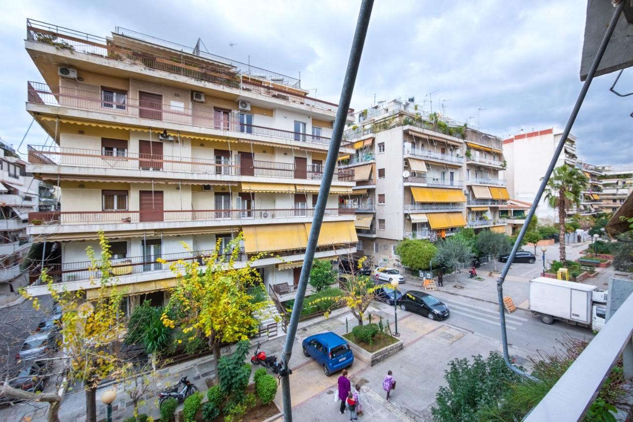 Modern Near Center Apartment *