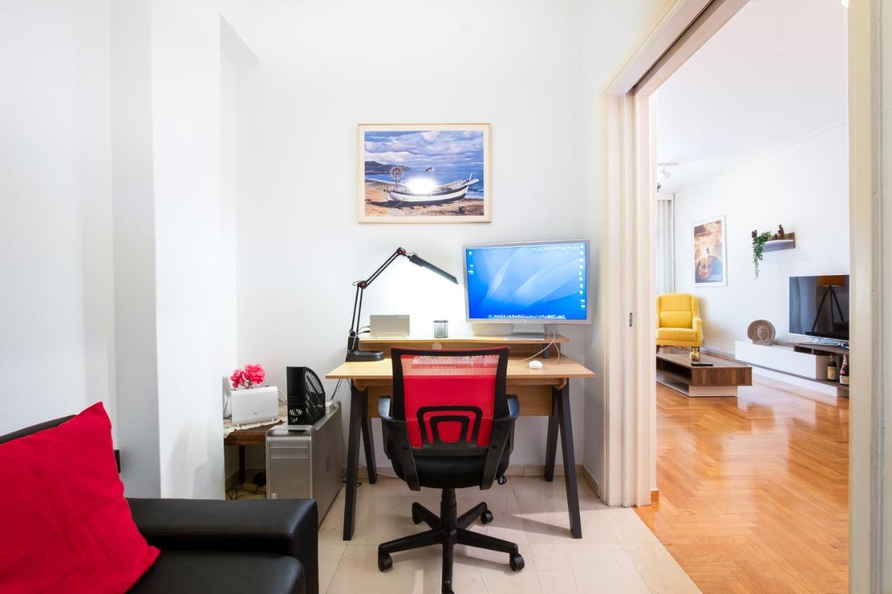 Modern Near Center Apartment *